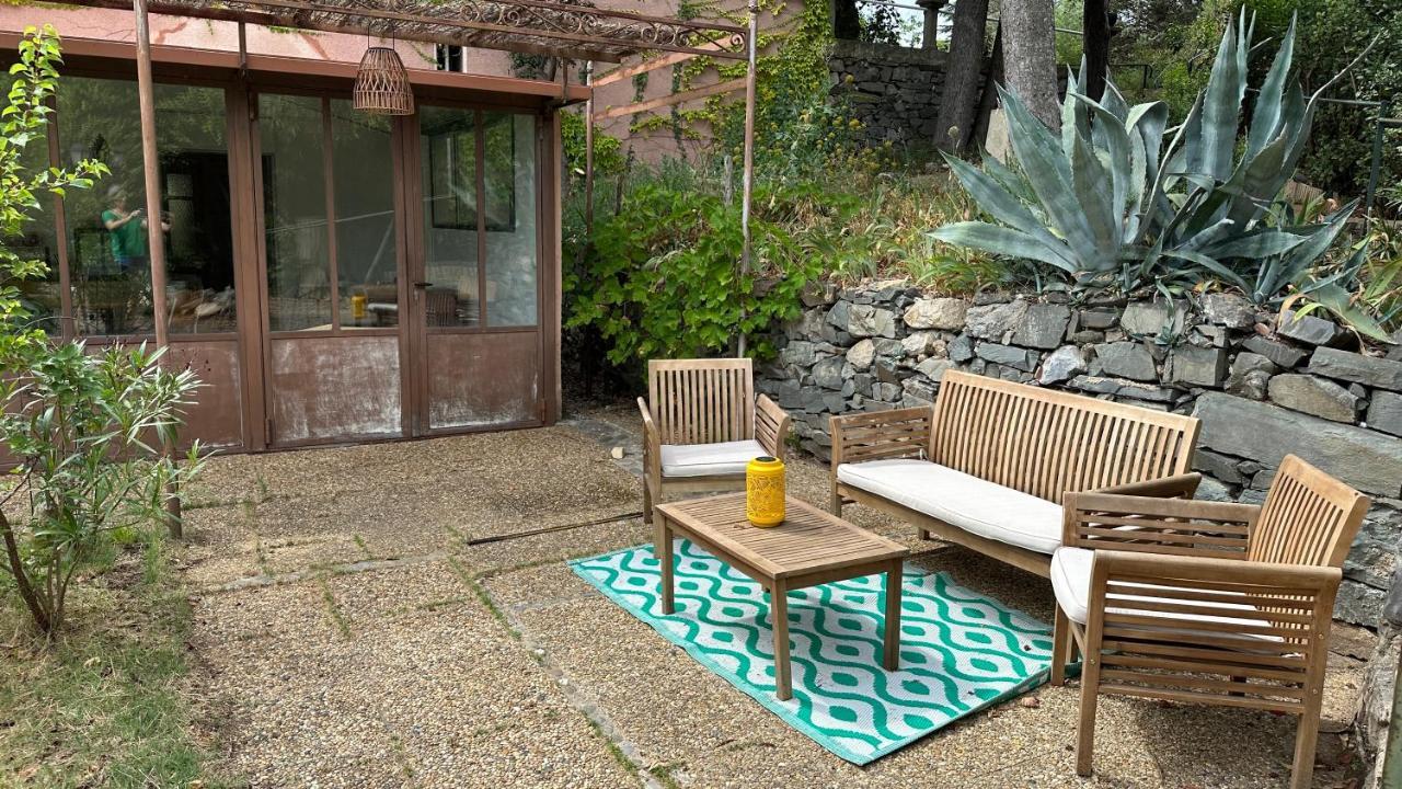 Chambre Tropicale Au Domaine De L'Aven Villeneuve-Minervois Bagian luar foto